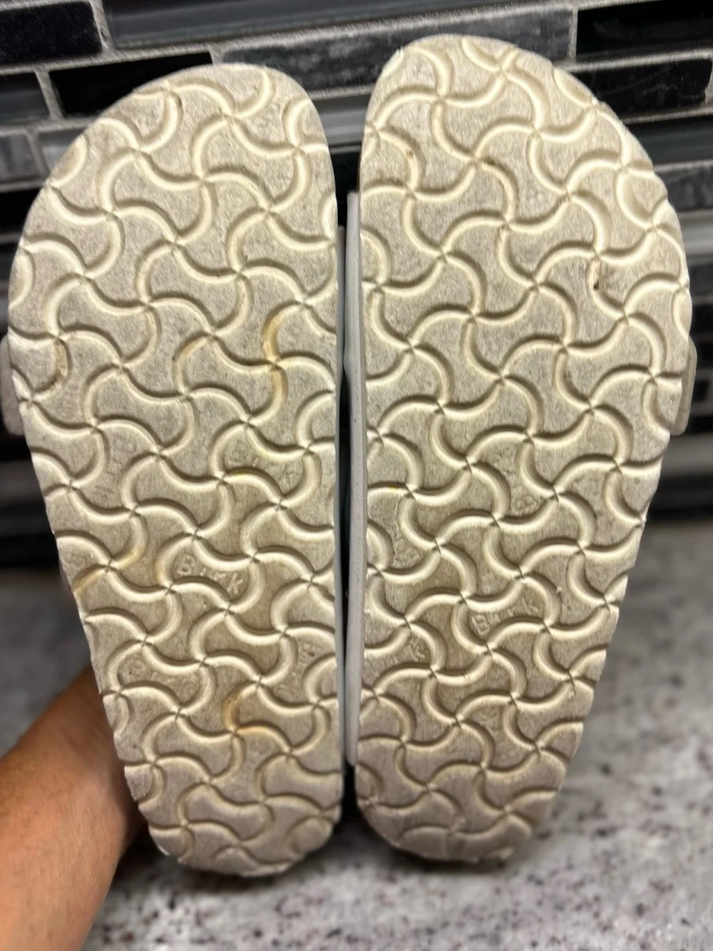 Birkenstock Arizona White Double Strap Sandals - size 6 (37) narrow fit